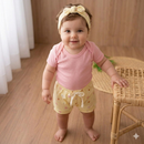 Conjunto Bebê Feminino Body Branco e Short Rosa Estampado com Faixa